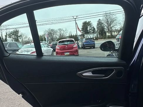 Used 2019 Alfa Romeo Giulia Ti Sport w/ Quick Order Package 22S Sport image 11