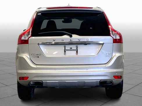 Used 2017 Volvo XC60 T5 Inscription w/ Preferred Option Package image 4