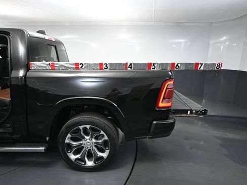 Used 2022 RAM 1500 Limited w/ Body-Colour Bumper Group AWD/4WD image 41