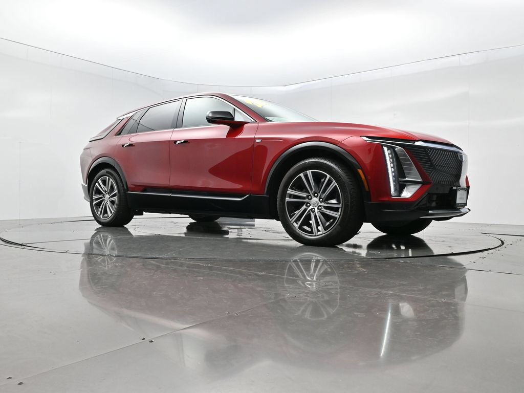 Used 2024 Cadillac Lyriq Luxury w/ LPO, Floor Liner Package AWD/4WD image 40