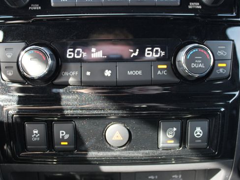 Certified 2024 Nissan Titan PRO-4X w/ Pro-4x Convenience Package AWD/4WD image 22