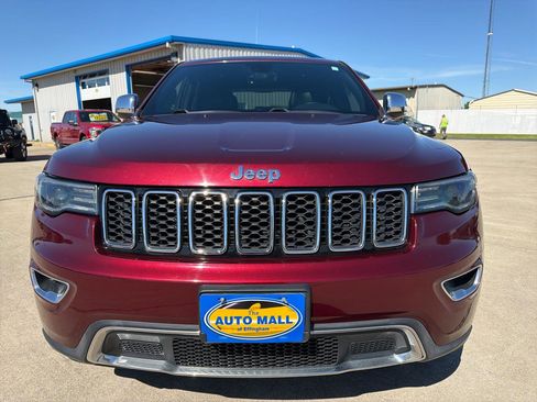 Used 2017 Jeep Grand Cherokee Limited w/ Luxury Group II AWD/4WD image 2