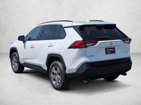 Used 2025 Toyota RAV4 LE AWD/4WD image 8