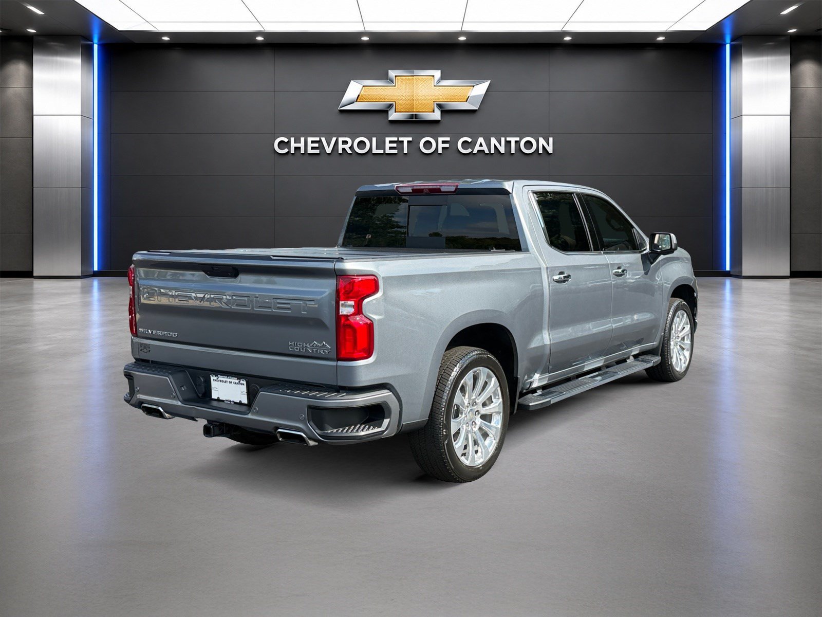 Used 2019 Chevrolet Silverado 1500 High Country w/ Technology Package AWD/4WD image 5