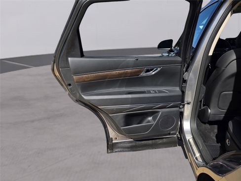 Used 2024 Genesis GV80 2.5T image 27