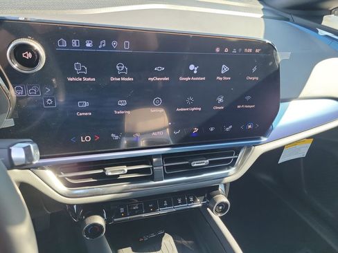 New 2026 Chevrolet Equinox EV LT image 7