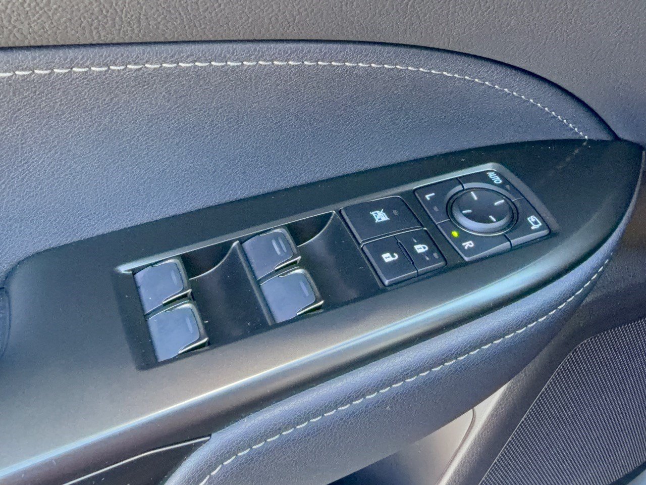 Certified 2026 Lexus NX 350h AWD w/ Accessory Package (2T) image 16
