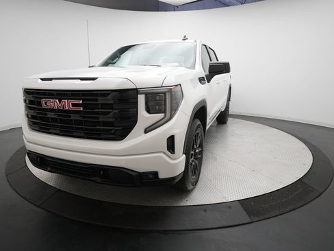 Used 2026 GMC Sierra 1500 Elevation AWD/4WD image 12