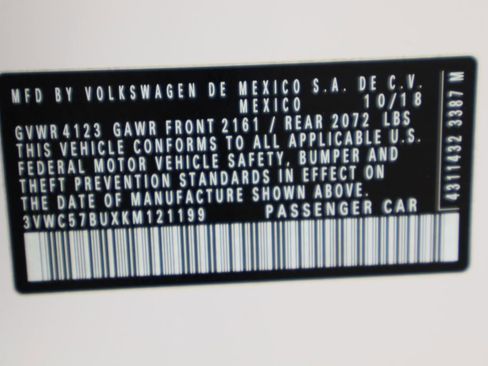 Used 2019 Volkswagen Jetta SE w/ Cold Weather Package image 36