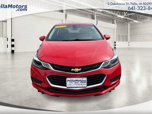 Used 2018 Chevrolet Cruze LT w/ Convenience Package FWD image 7