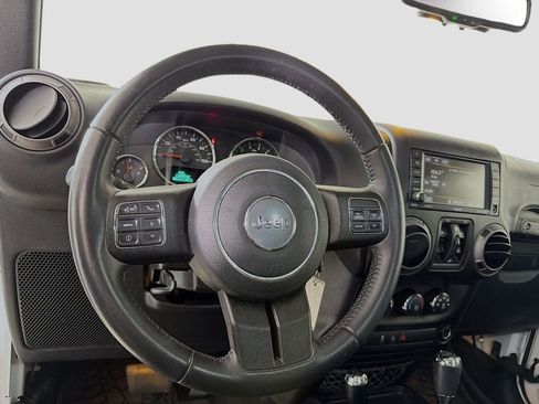 Used 2018 Jeep Wrangler Unlimited Willys Wheeler image 13