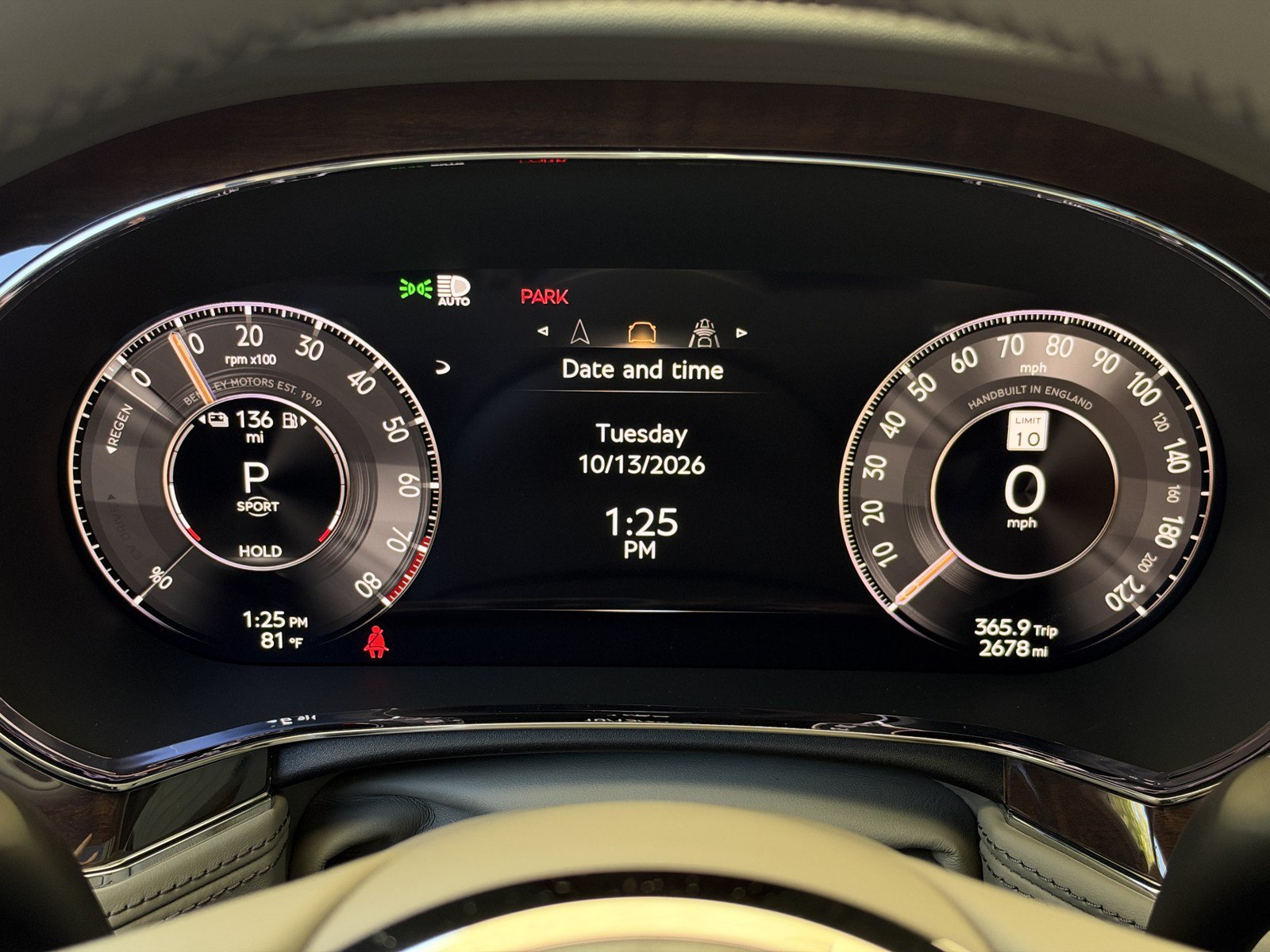 Certified 2025 Bentley Flying Spur Plug-In Hybrid AWD/4WD image 20