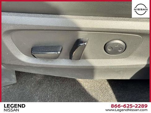 Used 2023 Nissan Pathfinder SL image 17