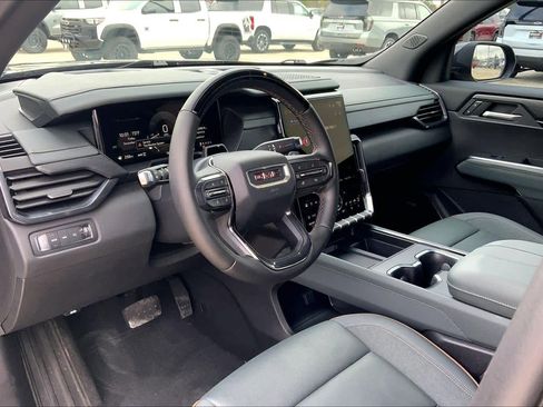 Used 2025 GMC Acadia AT4 w/ Super Cruise Package image 17