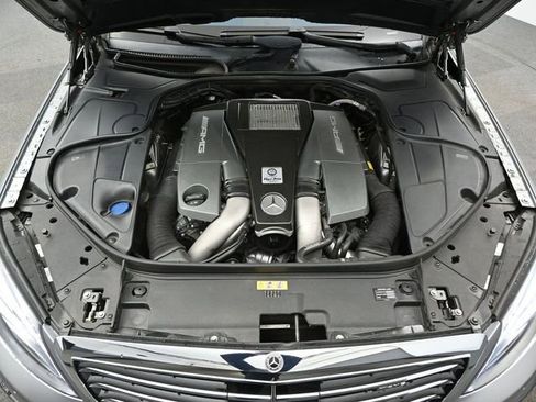 Used 2017 Mercedes-Benz S 63 AMG S 63 AMG w/ Carbon Fiber Exterior Package image 53