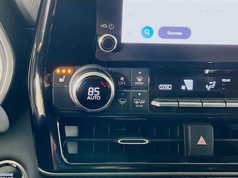 Used 2023 Toyota Highlander XLE image 20