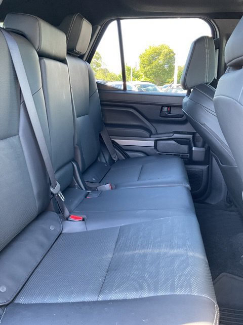 Used 2025 Toyota 4Runner TRD Off-Road Premium AWD/4WD image 18