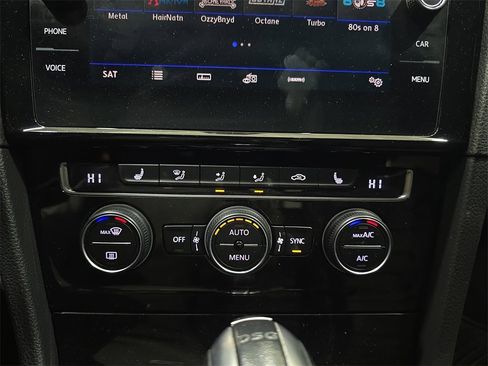 Used 2019 Volkswagen Golf R 4-Door image 25