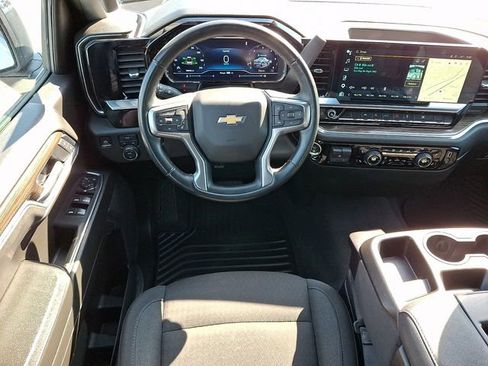 Used 2025 Chevrolet Silverado 1500 LT AWD/4WD image 12