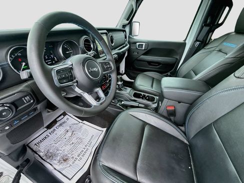 Certified 2023 Jeep Wrangler Unlimited Rubicon 4xe w/ Cold Weather Group AWD/4WD image 27