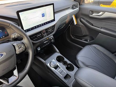 New 2025 Ford Escape Base w/ PHEV Premium Package image 7