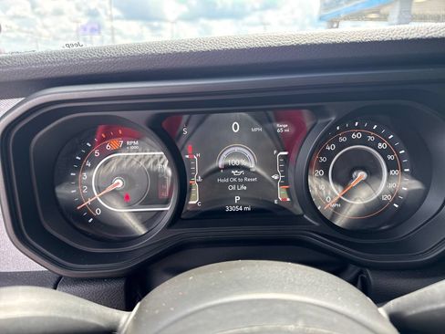 Used 2025 Jeep Wrangler Unlimited Sport AWD/4WD image 19