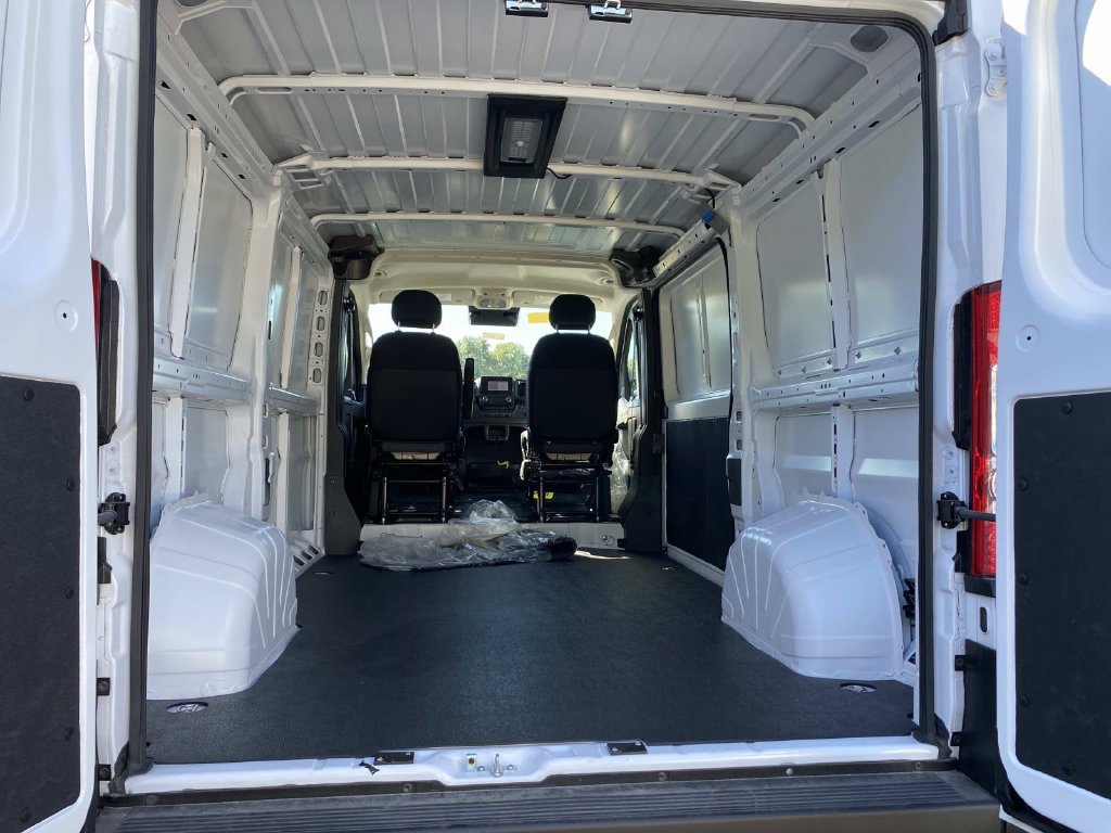 New 2026 RAM ProMaster 2500 w/ Convenience Group FWD image 5