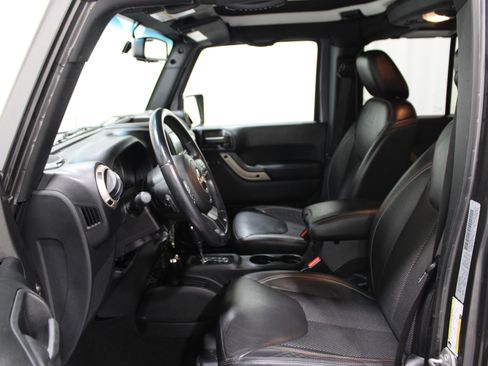 Used 2016 Jeep Wrangler 75th Anniversary image 3