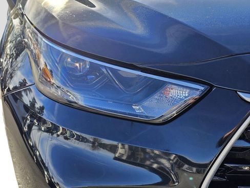 Used 2023 Toyota Highlander XLE image 4