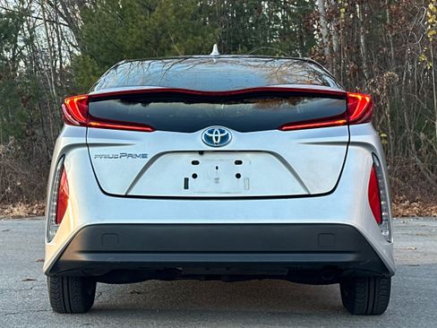 Used 2018 Toyota Prius Prime Plus image 11