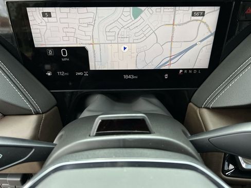 Used 2025 GMC Yukon Denali Ultimate image 11