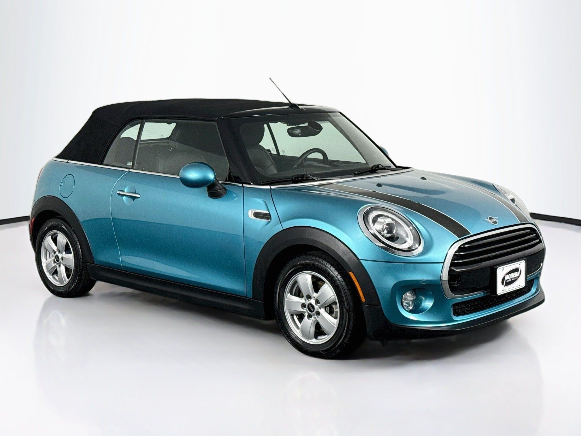 Used 2019 MINI Cooper Convertible w/ Premium Package FWD image 2