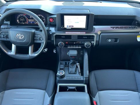 Used 2025 Toyota Tacoma TRD Sport image 10