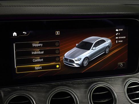 Used 2021 Mercedes-Benz E 53 AMG 4MATIC Sedan image 58