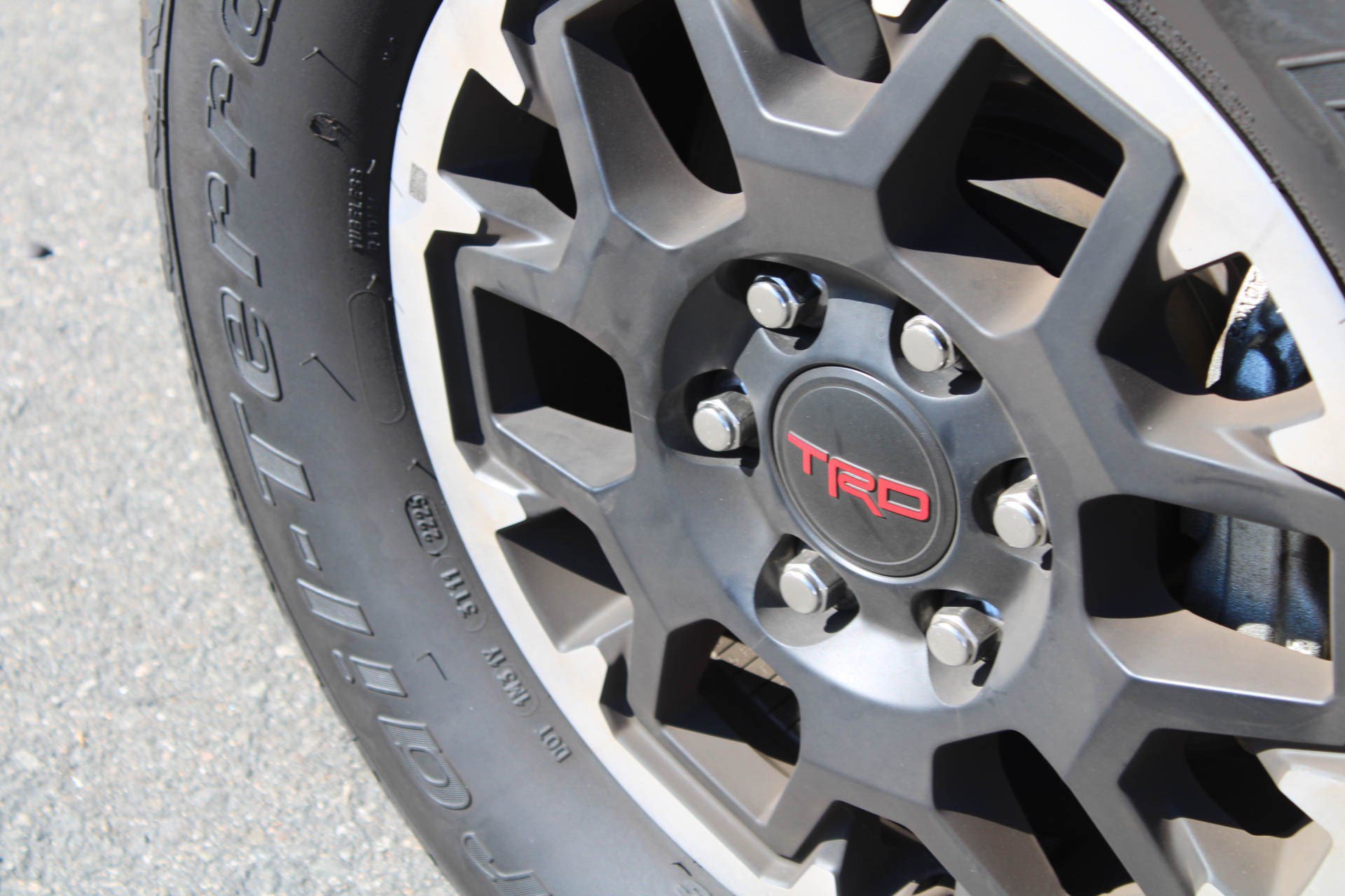 Used 2025 Toyota Tacoma TRD Off-Road AWD/4WD image 13