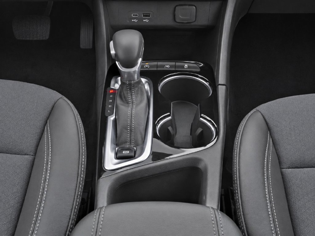Certified 2024 Buick Encore GX Preferred AWD/4WD image 17