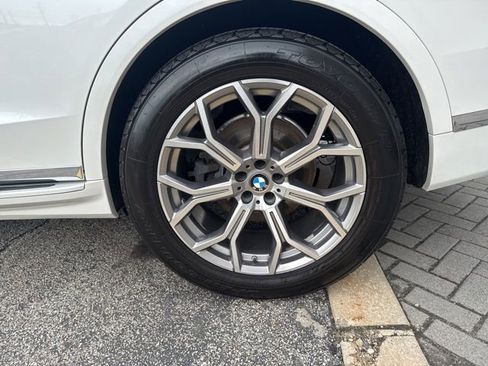 Used 2020 BMW X7 xDrive40i w/ Executive Package image 10