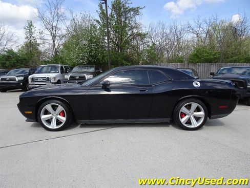 Used 2009 Dodge Challenger SRT8 w/ SRT Option Group II RWD image 6