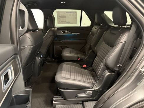 New 2026 Ford Explorer ST-Line w/ ST-Line Street Pack RWD image 28