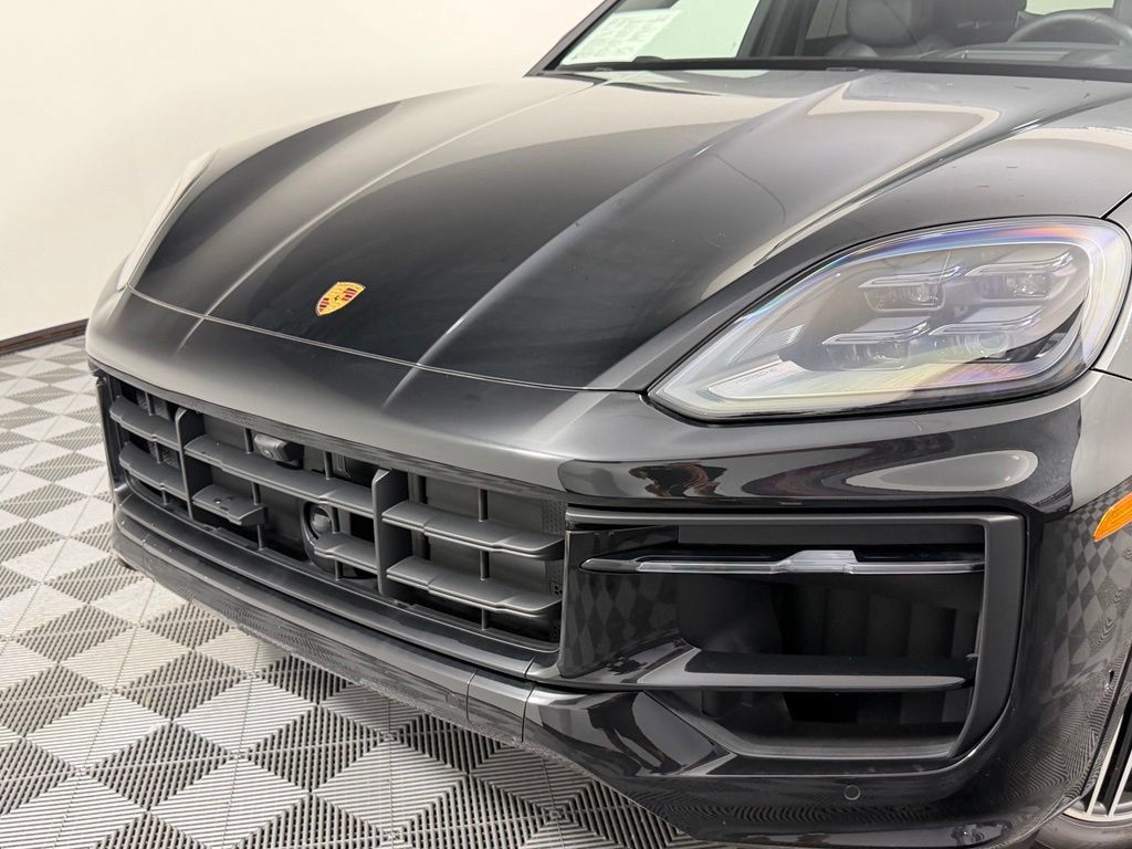 Certified 2026 Porsche Cayenne Coupe AWD/4WD image 15