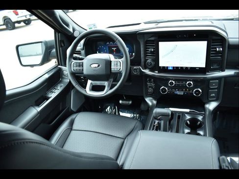 New 2025 Ford F150 Lariat w/ Equipment Group 502A High image 4