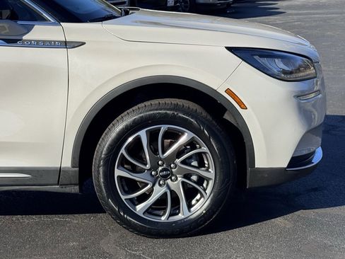 Used 2022 Lincoln Corsair Standard w/ Equipment Group 101A image 42