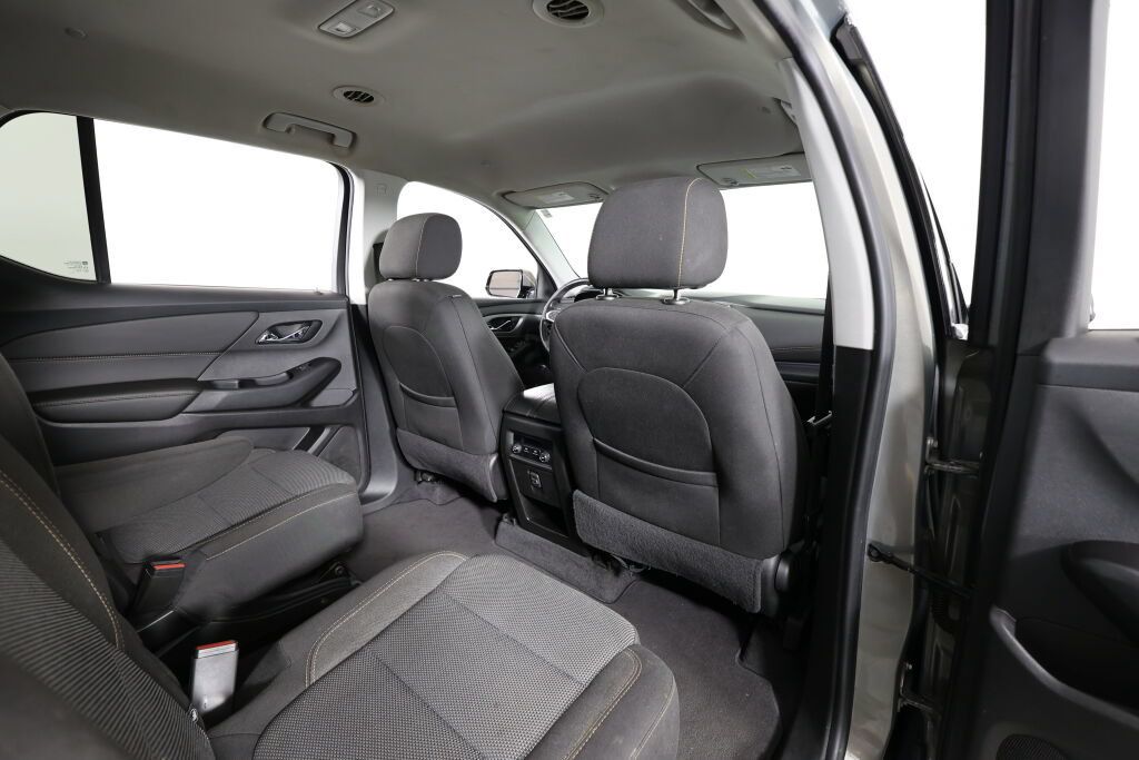 Used 2018 Chevrolet Traverse LT FWD image 20