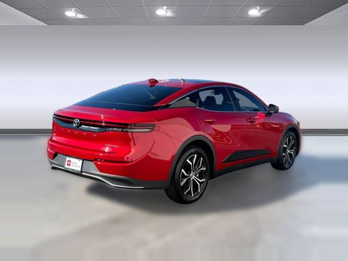 Certified 2023 Toyota Crown Limited image 9