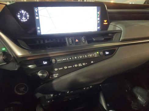 Used 2020 Lexus ES 350 w/ Premium Package image 23