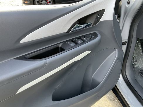 Used 2021 Chevrolet Bolt LT image 23