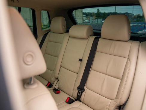 Used 2016 Volkswagen Tiguan SEL image 22