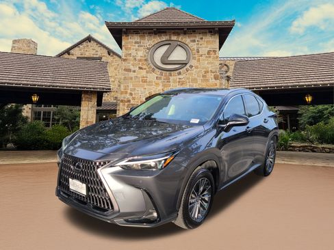 Certified 2025 Lexus NX 250 FWD w/ Towing Package (2000 Lbs) image 4