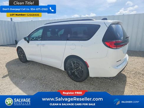 Used 2026 Chrysler Pacifica Limited w/ S Appearance Package FWD image 3