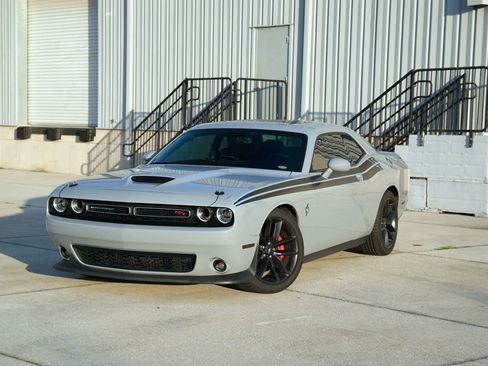 Used 2022 Dodge Challenger R/T w/ Plus Package image 40